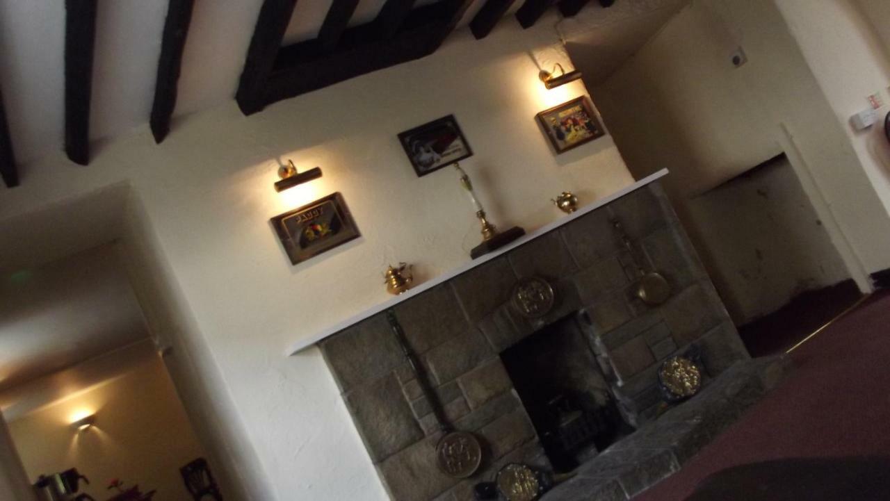 White Hart Inn Бодмин Екстериор снимка